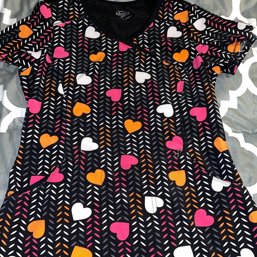 Cherokee Infinity Scrub Top